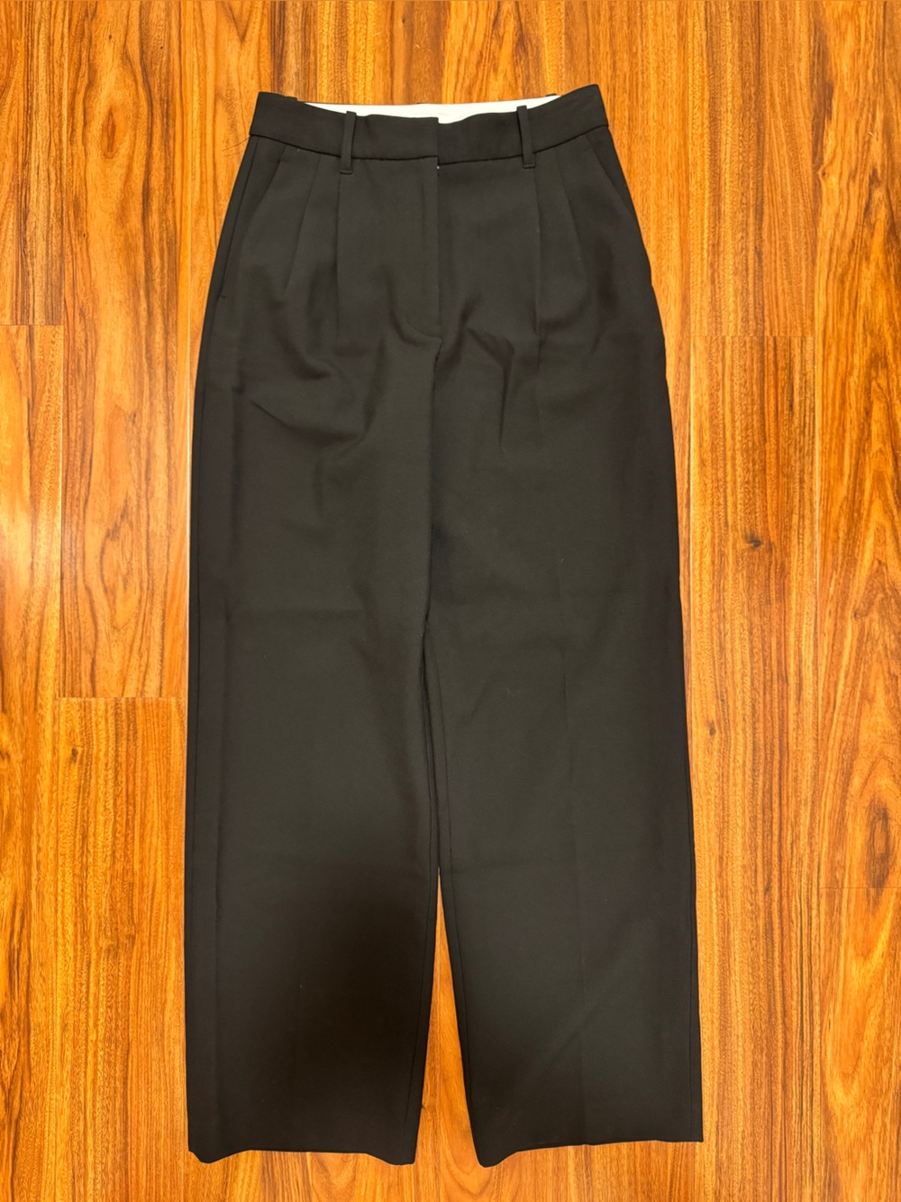 Aritzia The Effortless Pant™ - Eversential™ - Picture 5 of 8